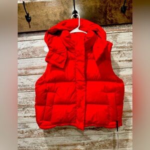 Lululemon Wunder Puff Vest - NWT - size 10 - Dark Red *rare*